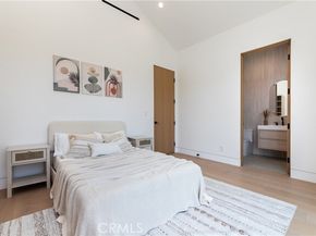 16749 Addison, Encino (los Angeles) CA 91436