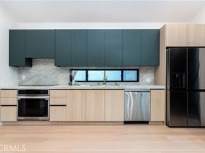 16749 Addison, Encino (los Angeles) CA 91436