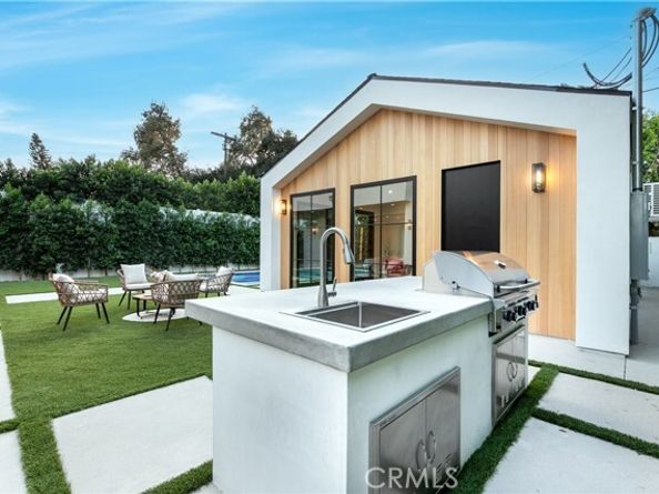 16749 Addison, Encino (los Angeles) CA 91436