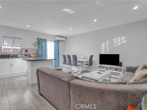 7663 Shadyglade Avenue, North Hollywood (los Angeles) CA 91605