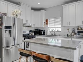 7663 Shadyglade Avenue, North Hollywood (los Angeles) CA 91605