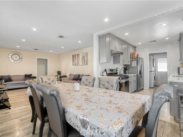 7663 Shadyglade Avenue, North Hollywood (los Angeles) CA 91605