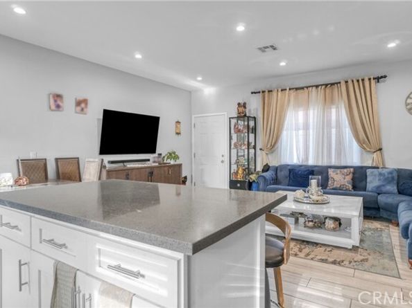 7663 Shadyglade Avenue, North Hollywood (los Angeles) CA 91605