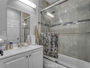 7663 Shadyglade Avenue, North Hollywood (los Angeles) CA 91605