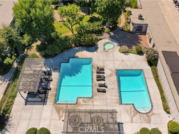6021 Fountain Park Ln 2, Woodland Hills (los Angeles) CA 91367