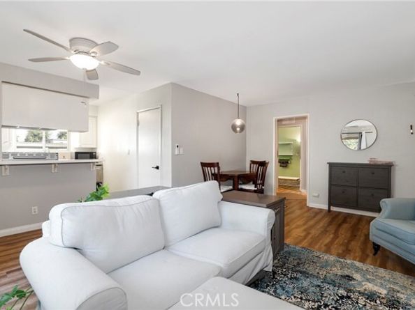 6021 Fountain Park Ln 2, Woodland Hills (los Angeles) CA 91367