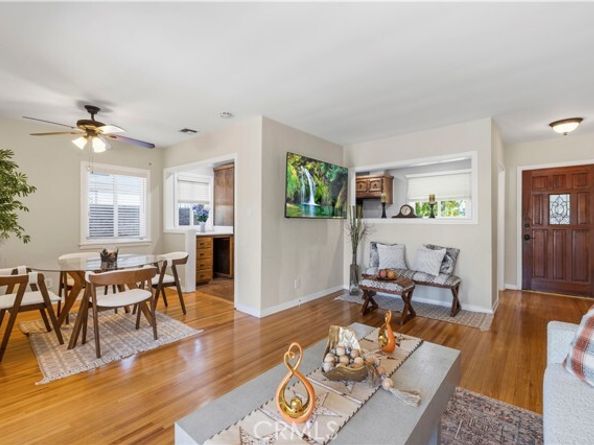 8449 Glencrest Drive, Sun Valley (los Angeles) CA 91352