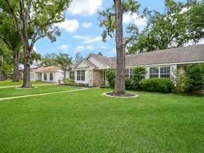 2730 Manila Lane, Houston TX 77043