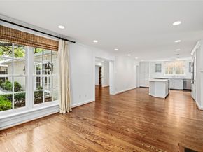 2105 Del Monte Drive, Houston TX 77019