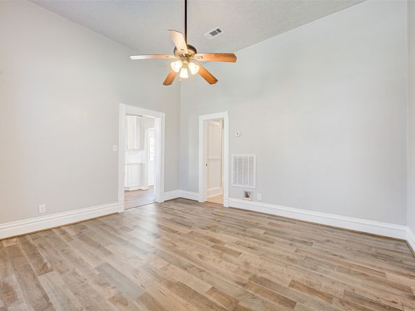 1318 Bingham Street, Houston TX 77007