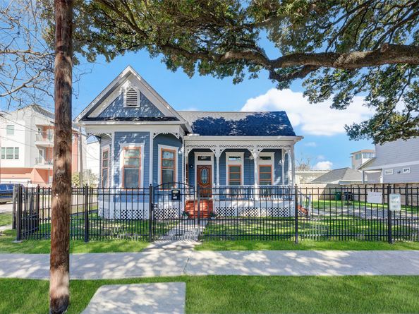 1318 Bingham Street, Houston TX 77007