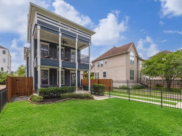 1200 W 24th Street, Houston TX 77008