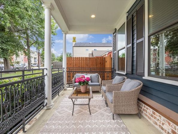 1200 W 24th Street, Houston TX 77008