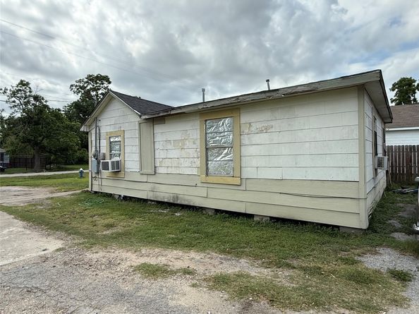 4204 Wipprecht Street, Houston TX 77026