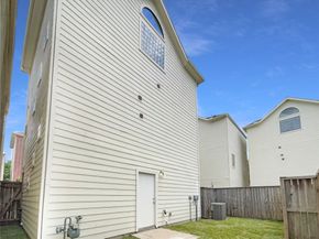 3701 Main Plaza Drive, Houston TX 77025