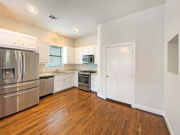 3701 Main Plaza Drive, Houston TX 77025