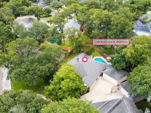 1303 Richmond Court, Richmond TX 77406