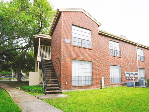 8055 Cambridge Street 17, Houston TX 77054