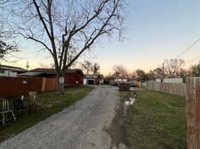 16305 De Zavalla Road, Channelview TX 77530