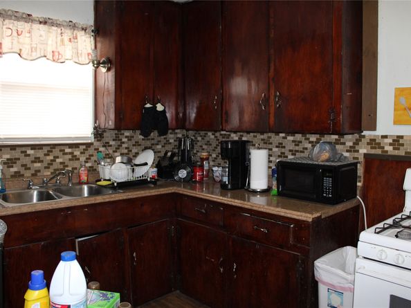 1203 Egypt Street, Houston TX 77009