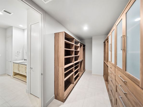 6809 Troya Lane, Houston TX 77092