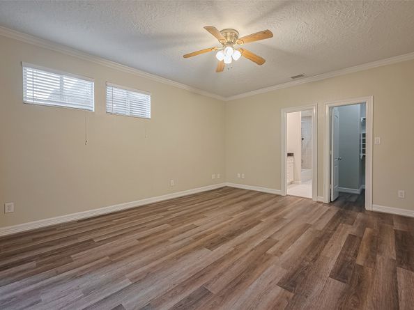 1002 W 22nd Street, Houston TX 77008