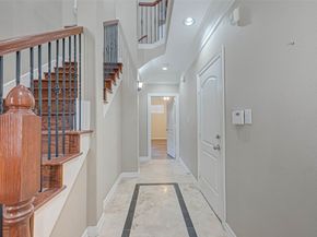 1002 W 22nd Street, Houston TX 77008