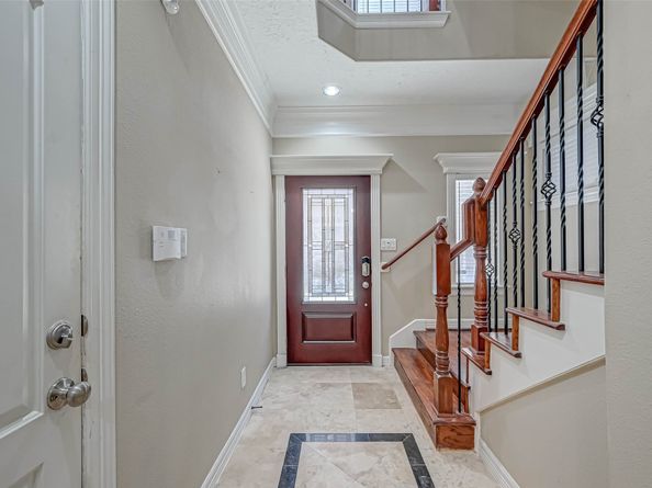 1002 W 22nd Street, Houston TX 77008