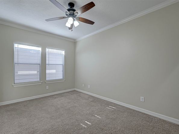 1002 W 22nd Street, Houston TX 77008