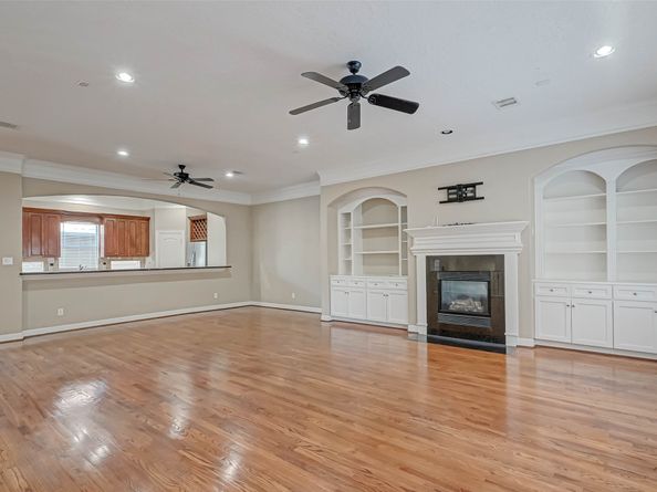 1002 W 22nd Street, Houston TX 77008