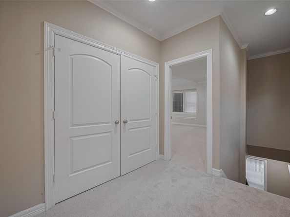 1002 W 22nd Street, Houston TX 77008