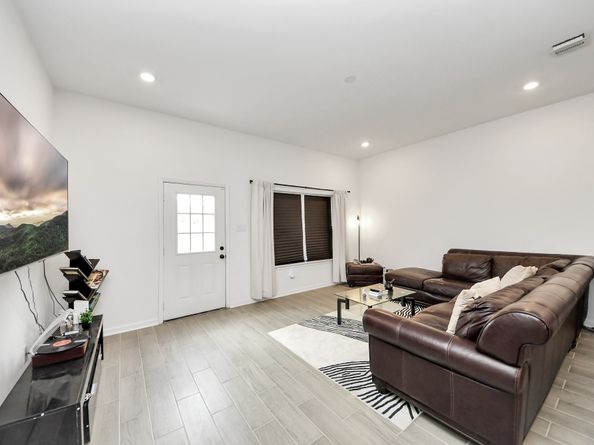 4613 Ireland Street B, Houston TX 77016
