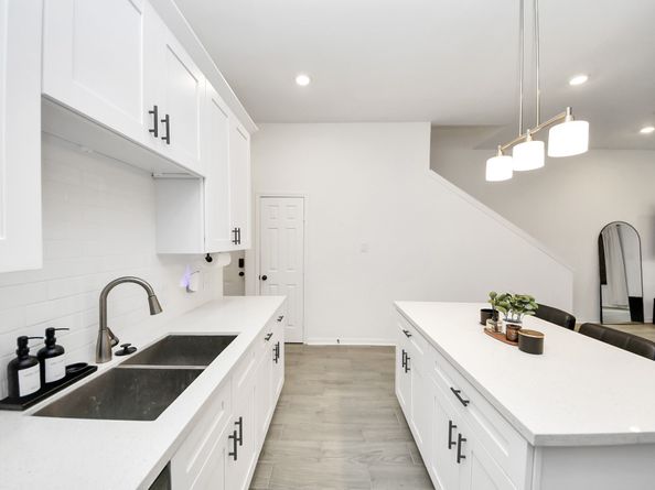 4613 Ireland Street B, Houston TX 77016