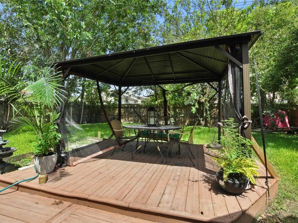 343 Richvale Lane, Houston TX 77598