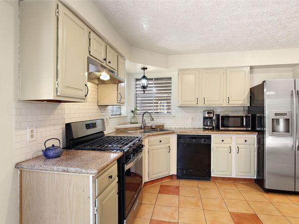 343 Richvale Lane, Houston TX 77598
