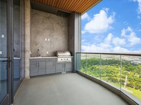 1711 Allen Parkway 2806, Houston TX 77019
