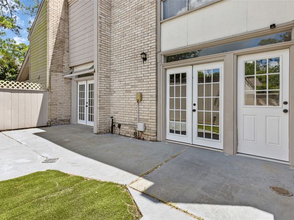 2127 Lake Village Drive, Houston TX 77339
