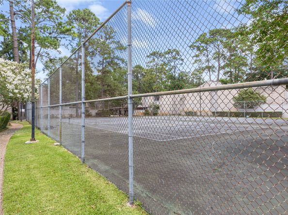 2127 Lake Village Drive, Houston TX 77339