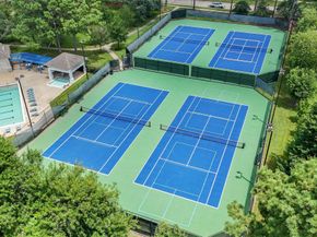16211 Park Center Drive, Houston TX 77059