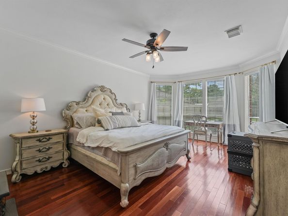 16211 Park Center Drive, Houston TX 77059