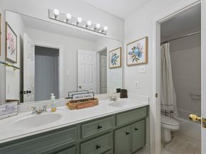 16211 Park Center Drive, Houston TX 77059