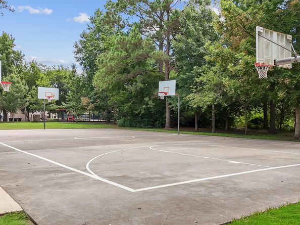 16211 Park Center Drive, Houston TX 77059