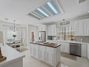 16211 Park Center Drive, Houston TX 77059