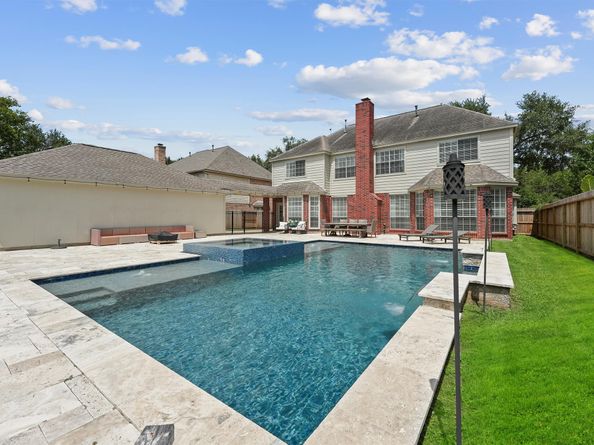 16211 Park Center Drive, Houston TX 77059