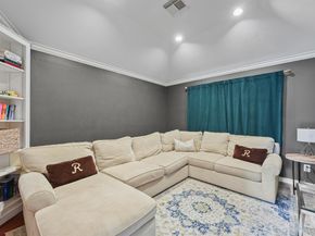 16211 Park Center Drive, Houston TX 77059