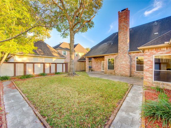 1030 Crossroads Drive, Houston TX 77079