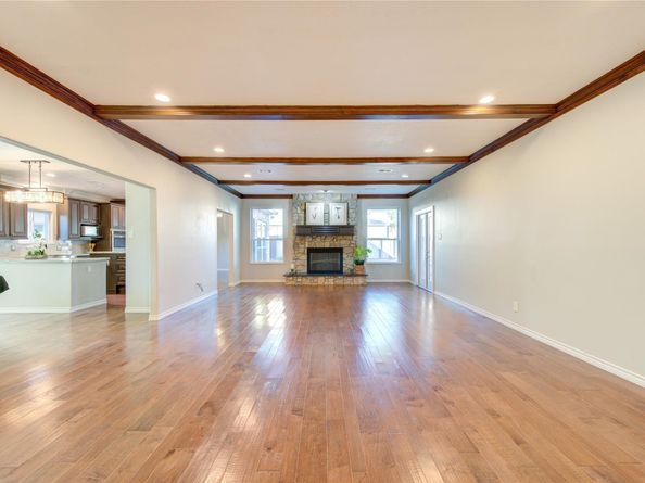 1030 Crossroads Drive, Houston TX 77079