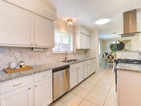 7918 Tamayo Drive, Houston TX 77083