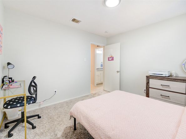 7918 Tamayo Drive, Houston TX 77083