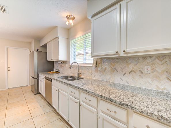 7918 Tamayo Drive, Houston TX 77083